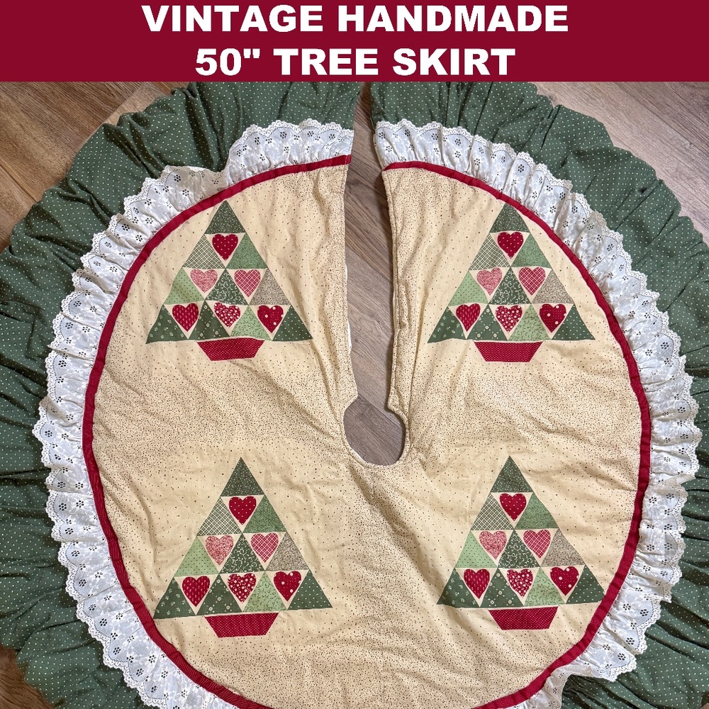 Vintage Handmade 49- 50" Tree Skirt- Christmas Decor - Quilted Vintage Christmas